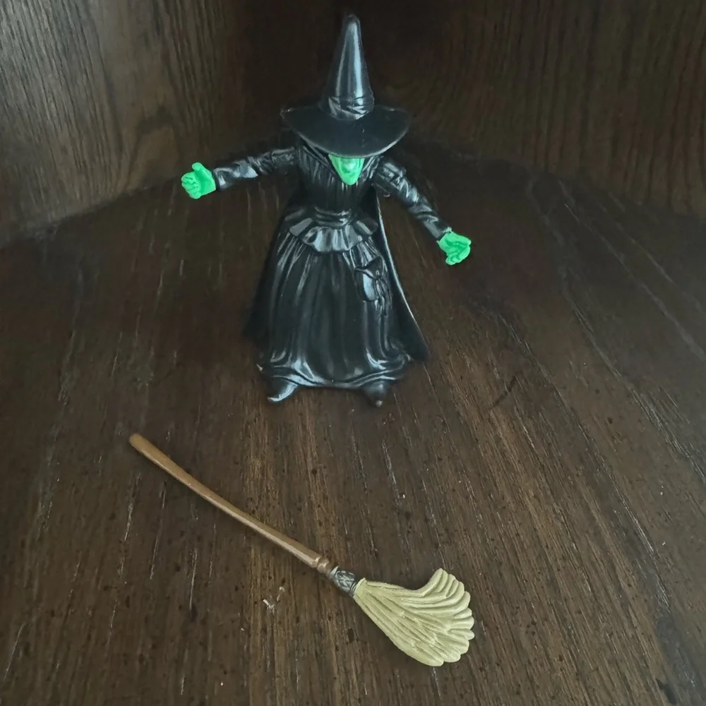 The Wizard of Oz Wicked Witch of the West / Elphaba Cake Topper Figure